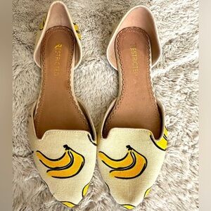 Banana flats size 8.5